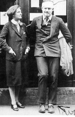 Sylvia Beach y Ernest Hemingway.